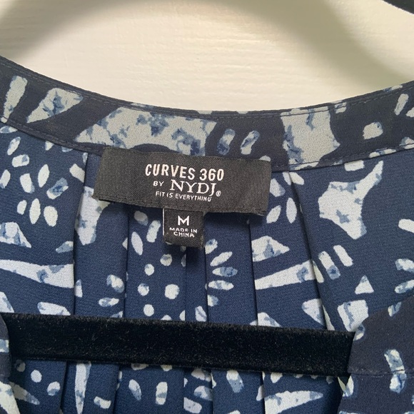 Lovely blouse by NYDJ - Picture 3 of 4